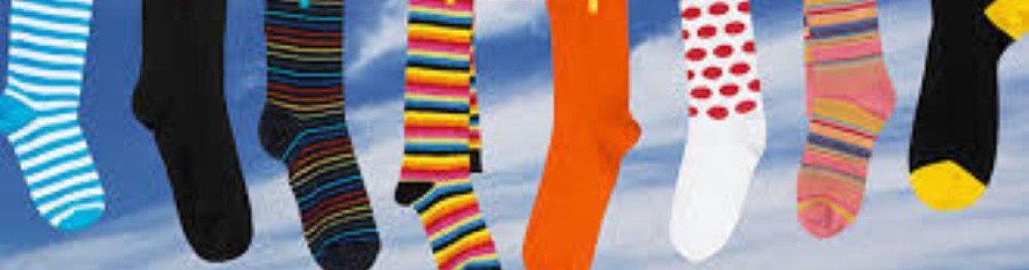 Шкарпетки: від функціональності до стильного аксесуару