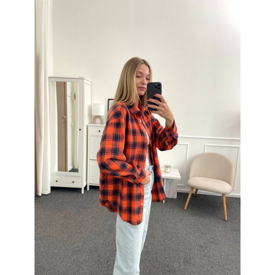 Трендова сорочка в клітинку