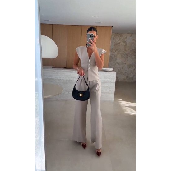 Костюм (жилетка+брюки)