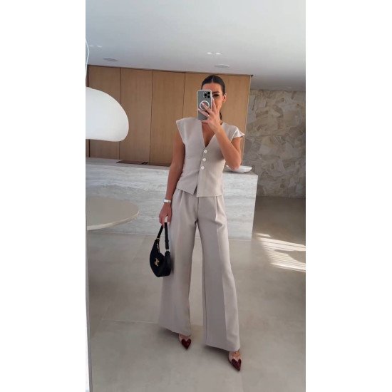 Костюм (жилетка+брюки)