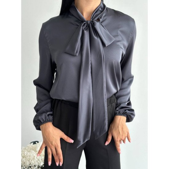 Блуза з бантом