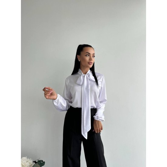 Блуза з бантом