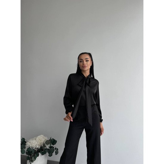 Блуза з бантом