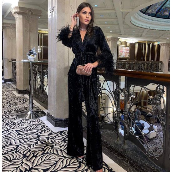 Костюм з бархату з натуральним пір’ям боа