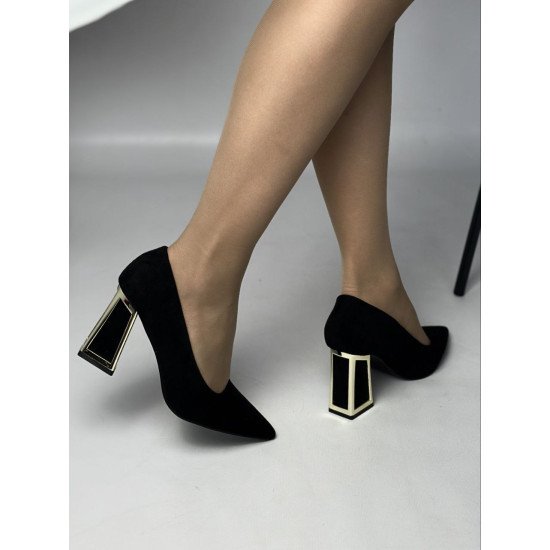 Туфлі жіночі на підборах