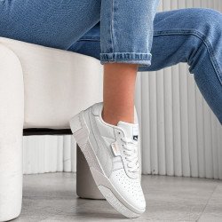 Кросівки жіночі білі  шкіряні