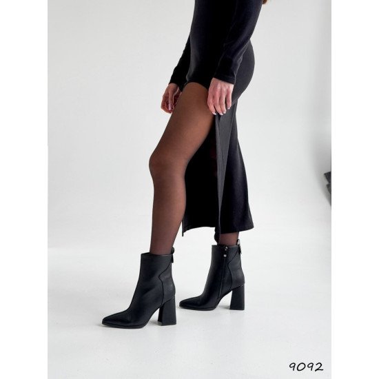 Ботильйони жіночі Laur чорні