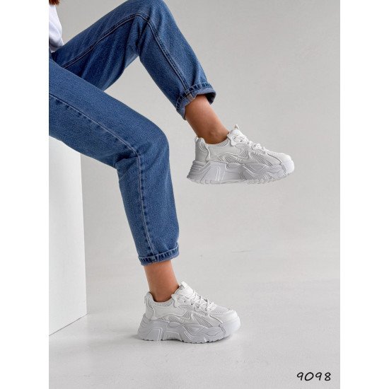 Кросівки жіночі Maris білі, екошкіра 