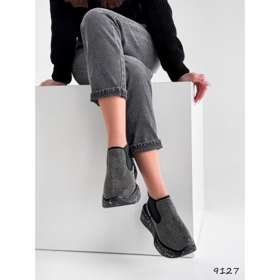 Кросівки жіночі Varil чорні, екозамша