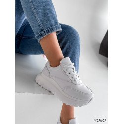 Кросівки жіночі Vikka білі, натуральна шкіра