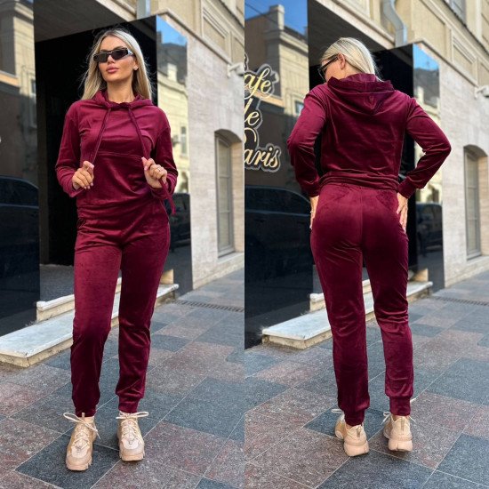 Костюм велюровий для жінок