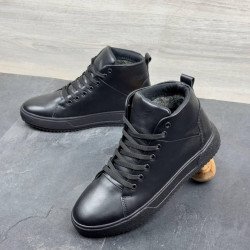 Чоловічі шкіряні зимові черевики