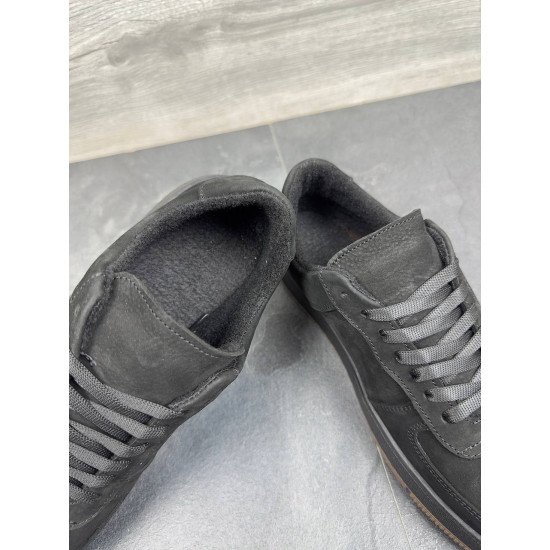 Зимові чоловічі нубукові кросівки на байці