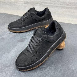 Зимові чоловічі нубукові кросівки на байці