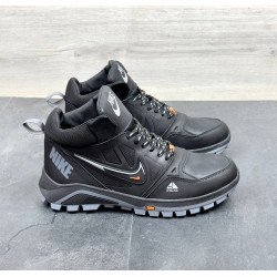 Зимові кросівки Nike