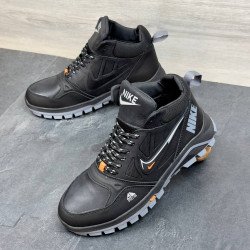 Зимові кросівки Nike