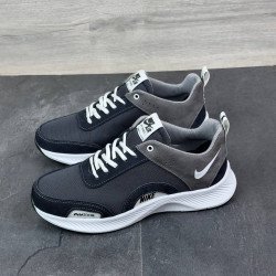 Чоловічі кросівки Nike 