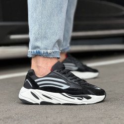 Кросівки Yeezy Boost чорно/білі