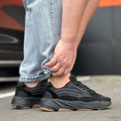 Кросівки Yeezy Boost