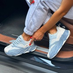 Кросівки жіночі з екошкіри