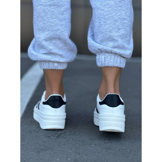 Кеди білі з чорними вставками