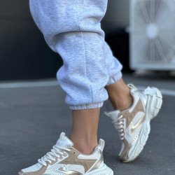 Кросівки жіночі