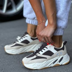 Кросівки жіночі з екошкіри