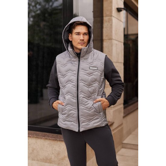 Костюм чоловічий трійка з жилетом